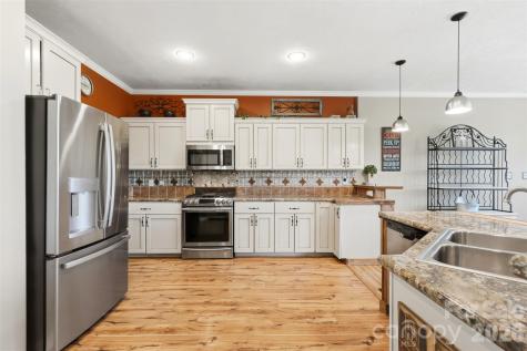 631 Sedona Drive Nebo NC 28761