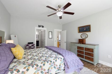 143 Beechnut Drive Hendersonville NC 28739