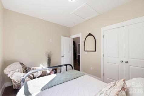 143 Beechnut Drive Hendersonville NC 28739