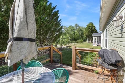 143 Beechnut Drive Hendersonville NC 28739