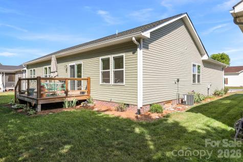 143 Beechnut Drive Hendersonville NC 28739
