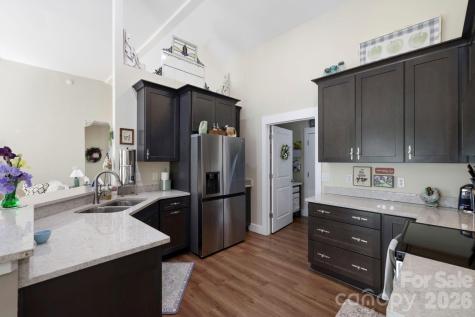 143 Beechnut Drive Hendersonville NC 28739