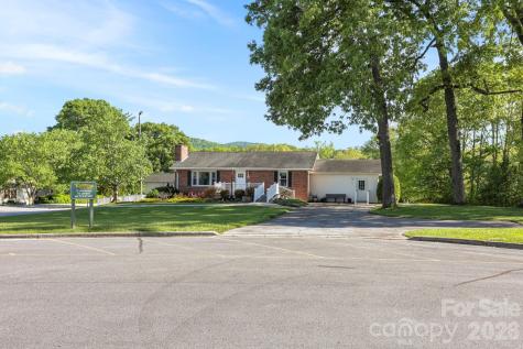 143 Beechnut Drive Hendersonville NC 28739