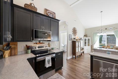 143 Beechnut Drive Hendersonville NC 28739