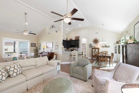 143 Beechnut Drive Hendersonville NC 28739