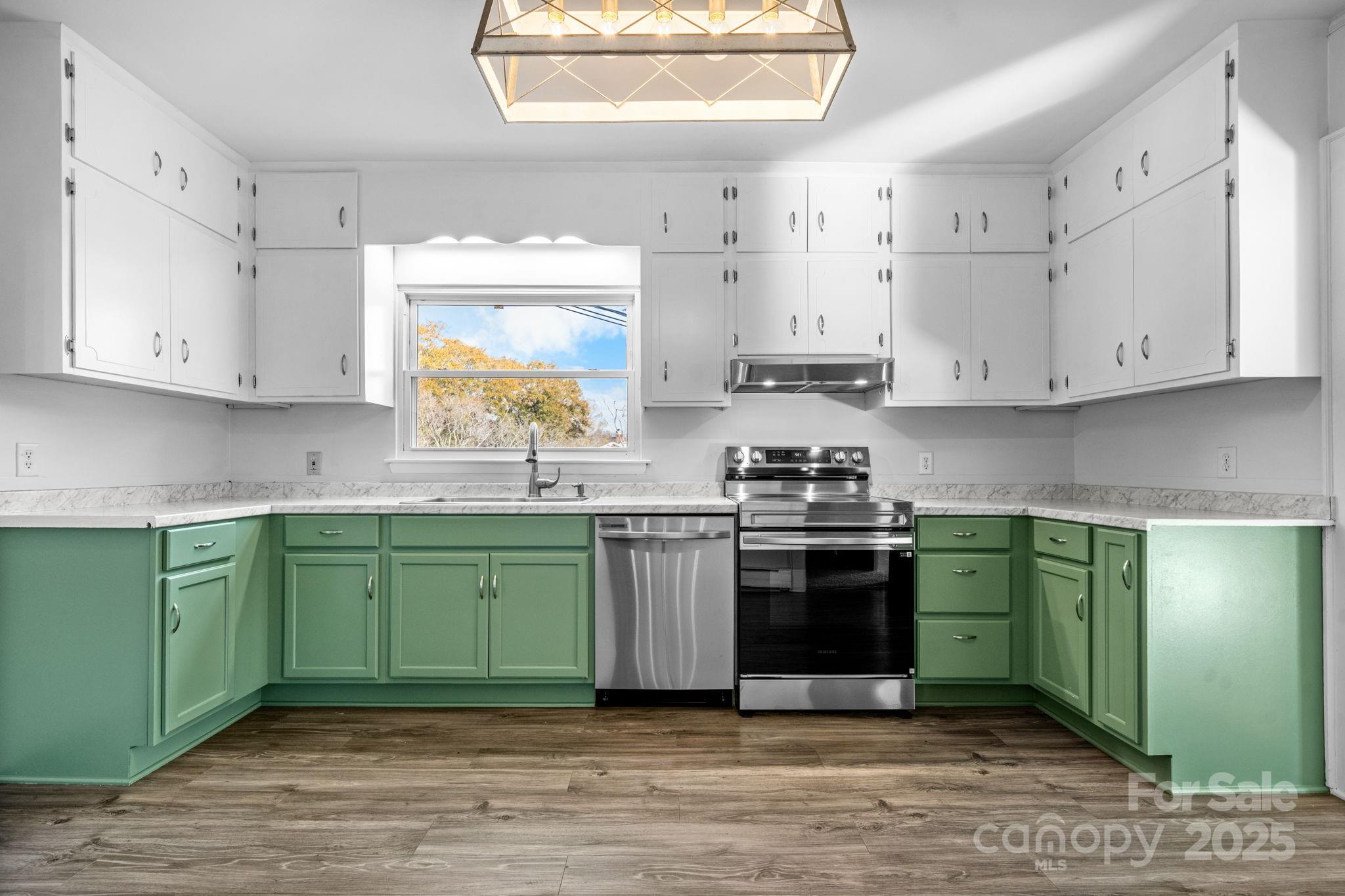 313 17th Street NW Hickory NC 28601