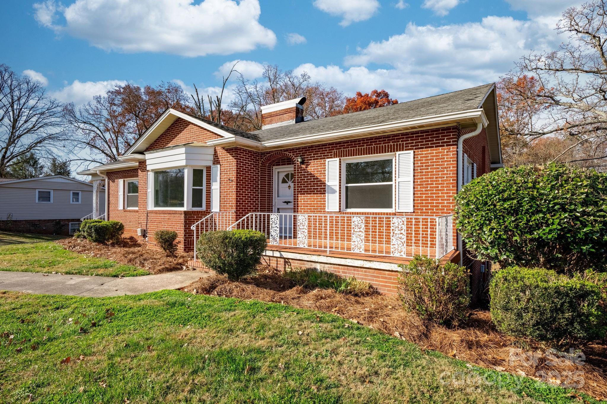 313 17th Street NW Hickory NC 28601