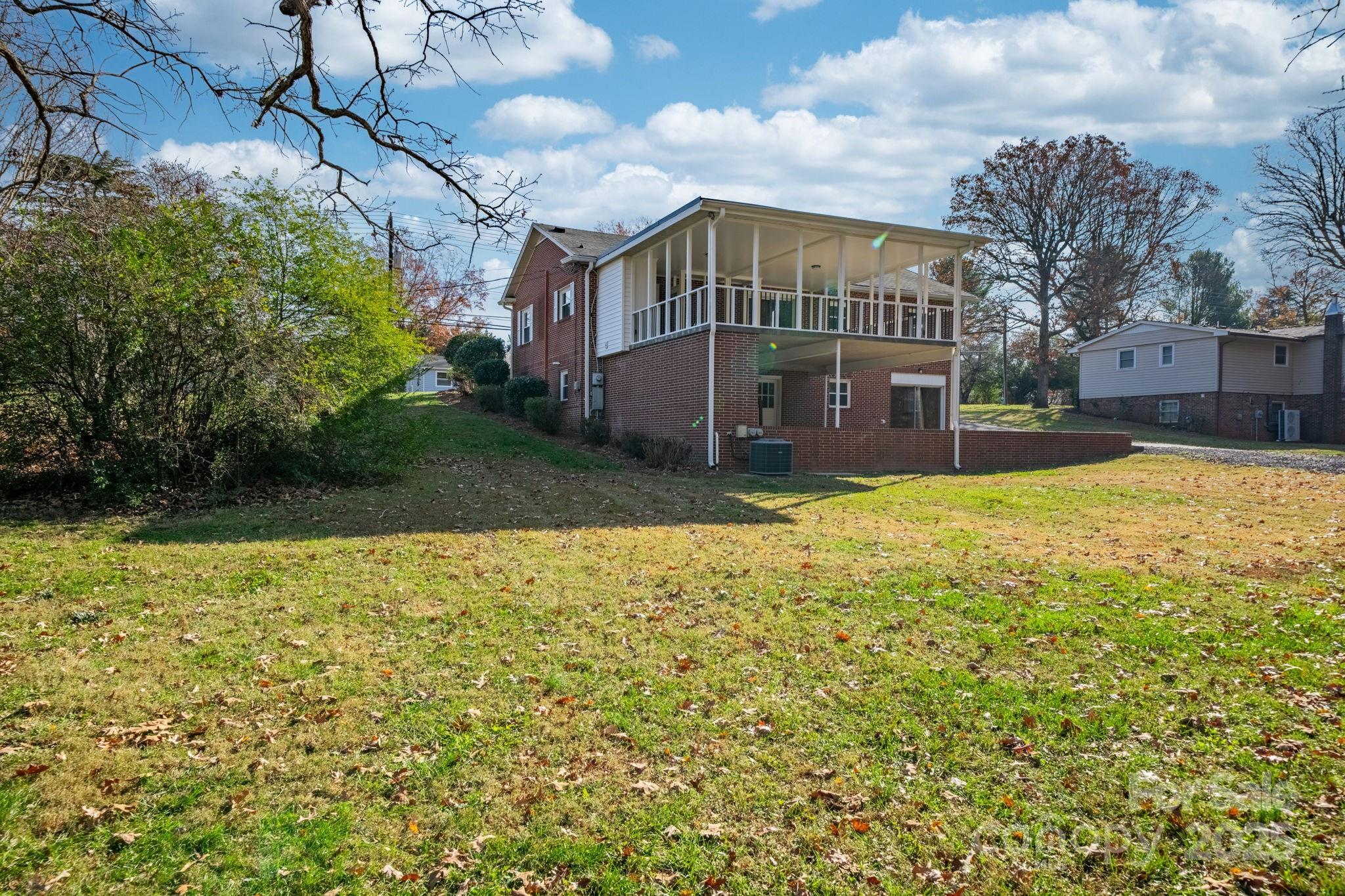 313 17th Street NW Hickory NC 28601
