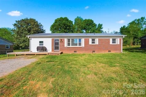 1745 26th Street NE Hickory NC 28601