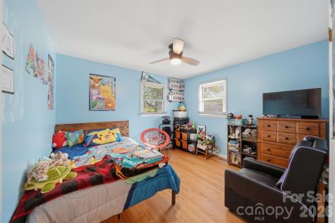 1745 26th Street NE Hickory NC 28601