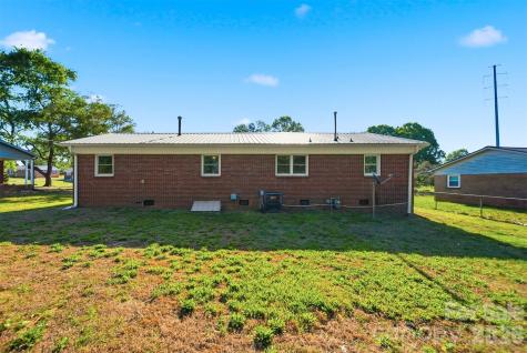 1745 26th Street NE Hickory NC 28601