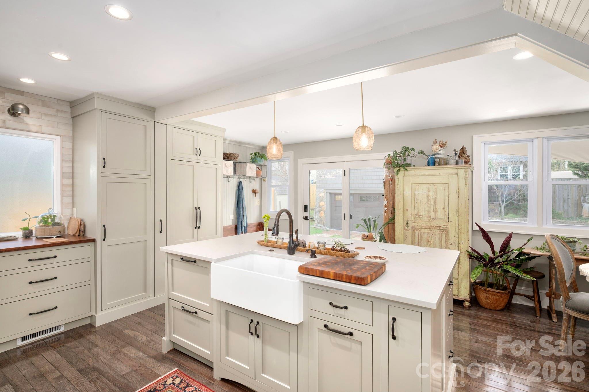 21 Craig Circle Asheville NC 28805