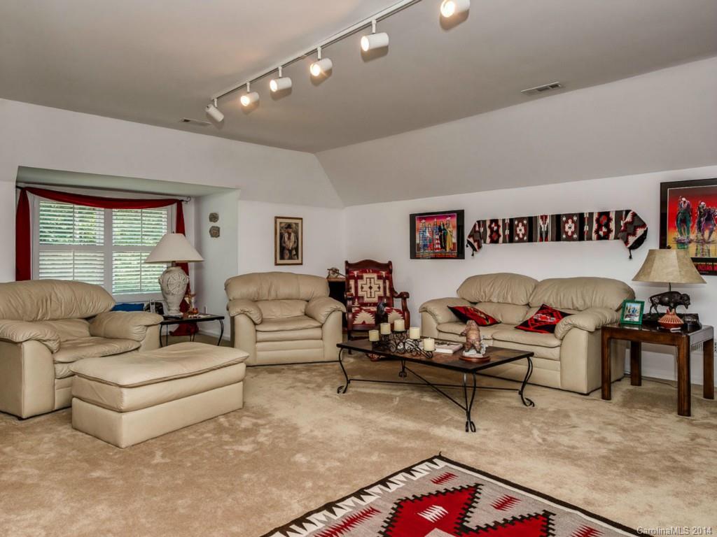 5800 Masters Court Charlotte NC 28226