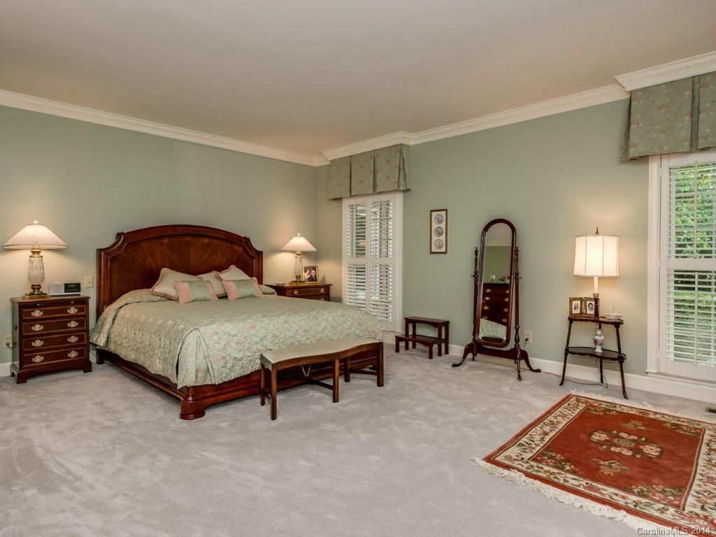 5800 Masters Court Charlotte NC 28226