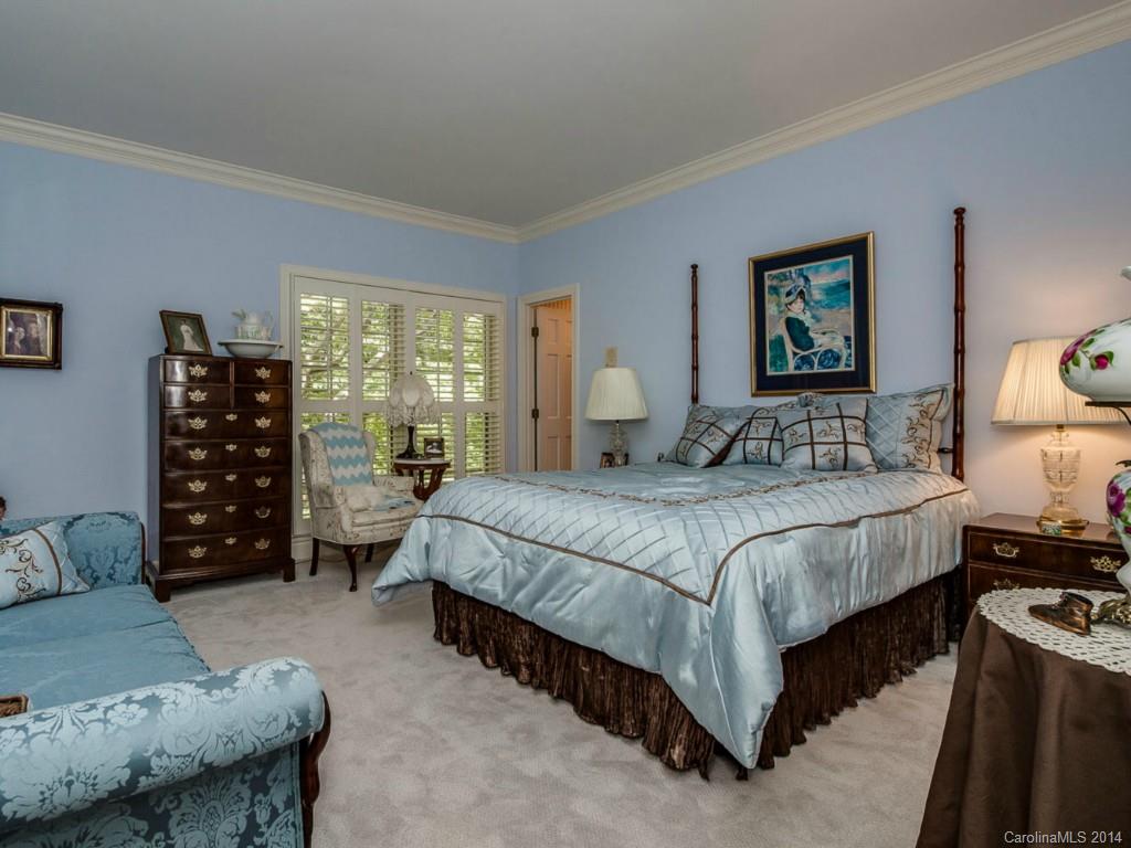 5800 Masters Court Charlotte NC 28226