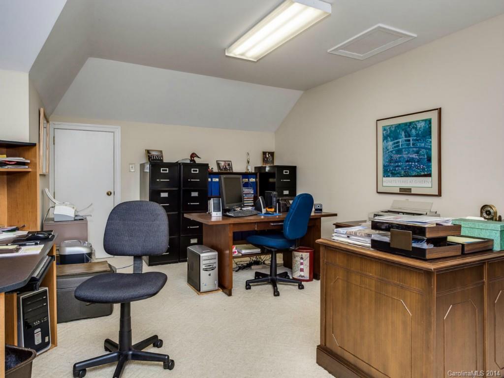 5800 Masters Court Charlotte NC 28226