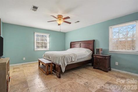 7144 Chapparall Lane Charlotte NC 28215