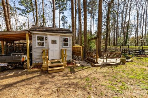 102 Deer Park Road Mount Gilead NC 27306