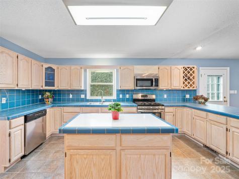 105 Goldfinch Lane Asheville NC 28803