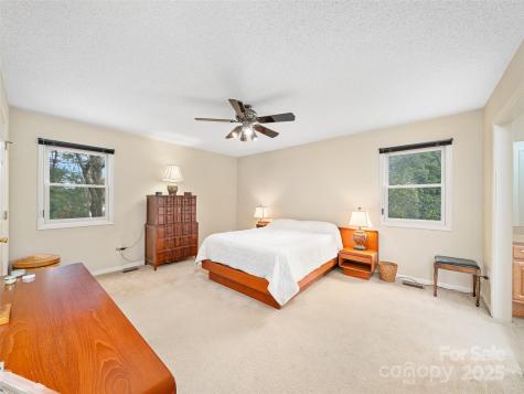 105 Goldfinch Lane Asheville NC 28803