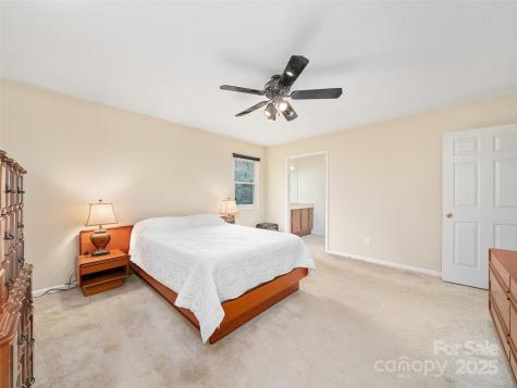 105 Goldfinch Lane Asheville NC 28803