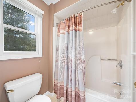 105 Goldfinch Lane Asheville NC 28803