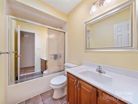 105 Goldfinch Lane Asheville NC 28803