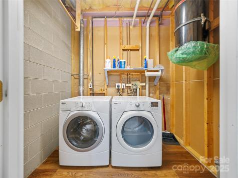 105 Goldfinch Lane Asheville NC 28803