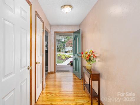 105 Goldfinch Lane Asheville NC 28803