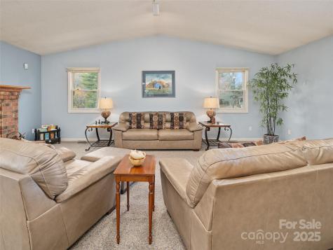 105 Goldfinch Lane Asheville NC 28803