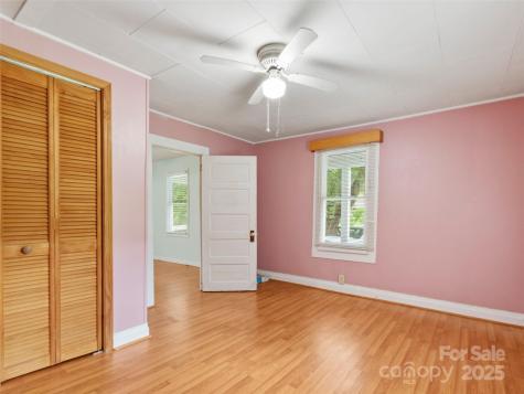944 Georges Fork Road Burnsville NC 28714
