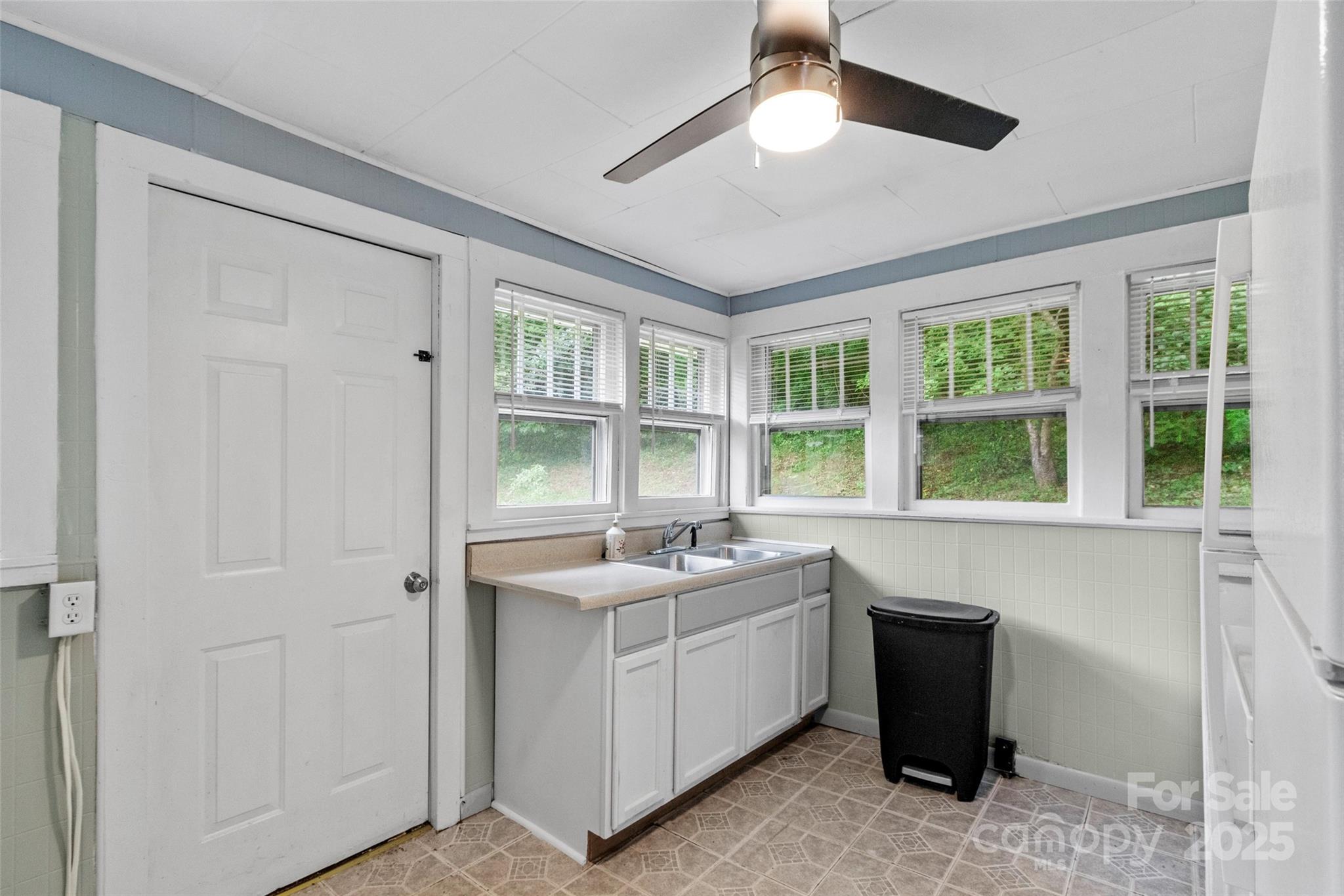 944 Georges Fork Road Burnsville NC 28714