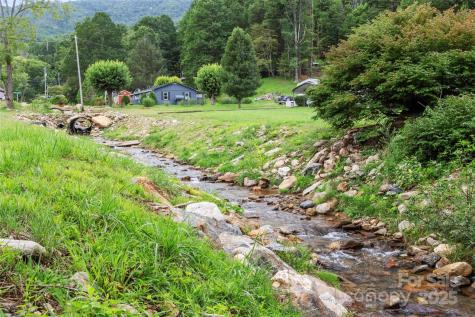 944 Georges Fork Road Burnsville NC 28714