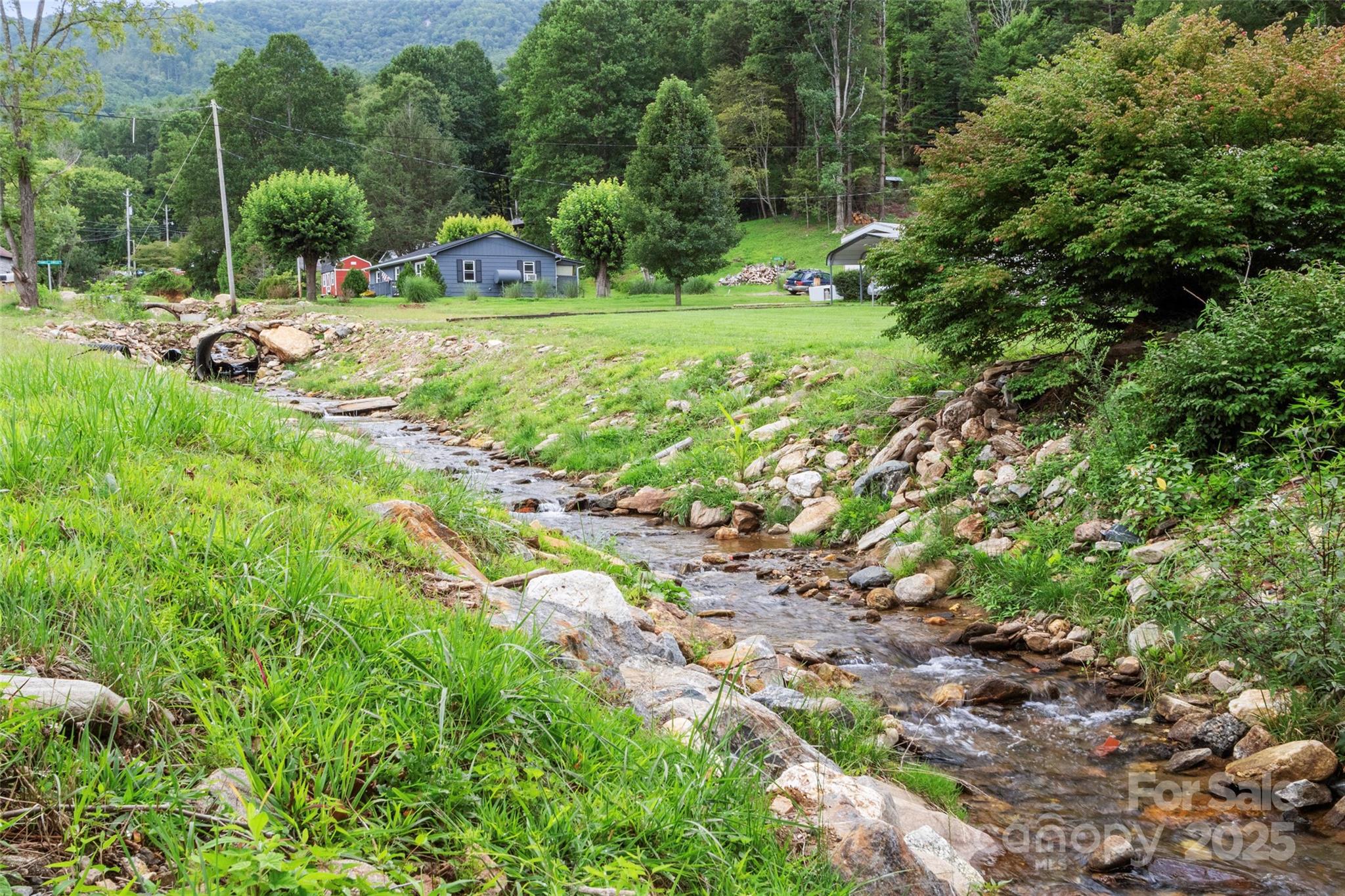 944 Georges Fork Road Burnsville NC 28714