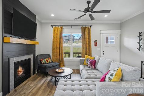 9 Crane Street Asheville NC 28806