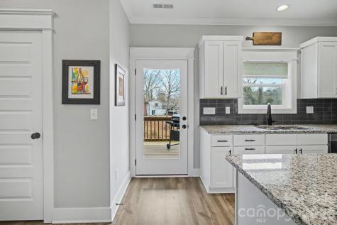 9 Crane Street Asheville NC 28806