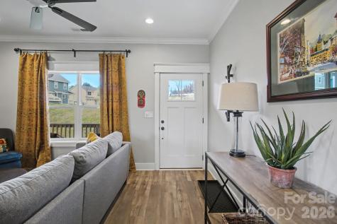 9 Crane Street Asheville NC 28806