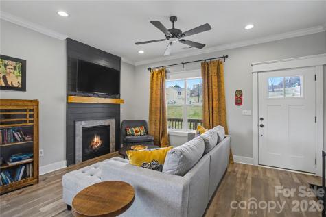 9 Crane Street Asheville NC 28806