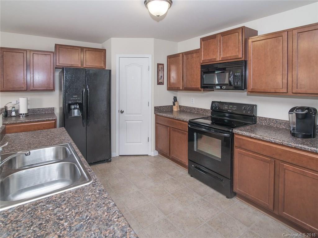 2307 Portola Court Charlotte NC 28269