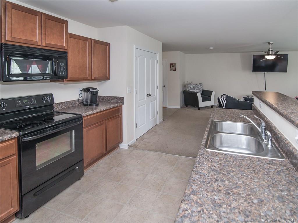2307 Portola Court Charlotte NC 28269