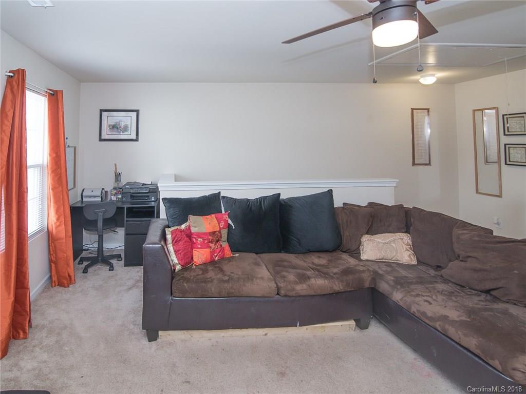 2307 Portola Court Charlotte NC 28269