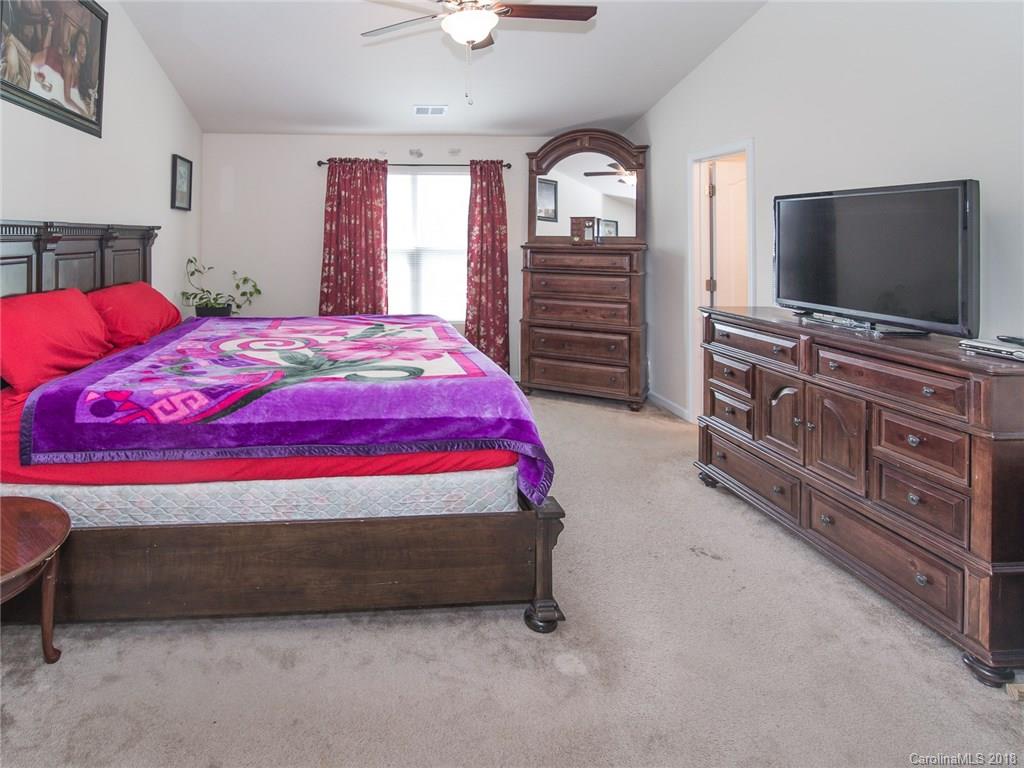 2307 Portola Court Charlotte NC 28269
