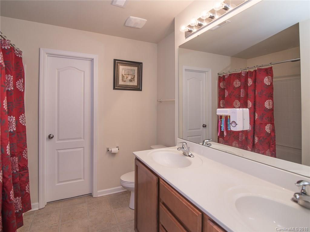 2307 Portola Court Charlotte NC 28269