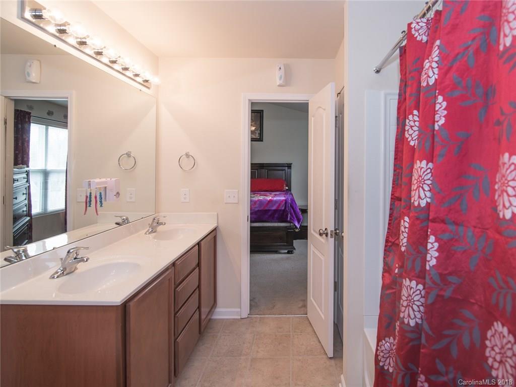 2307 Portola Court Charlotte NC 28269