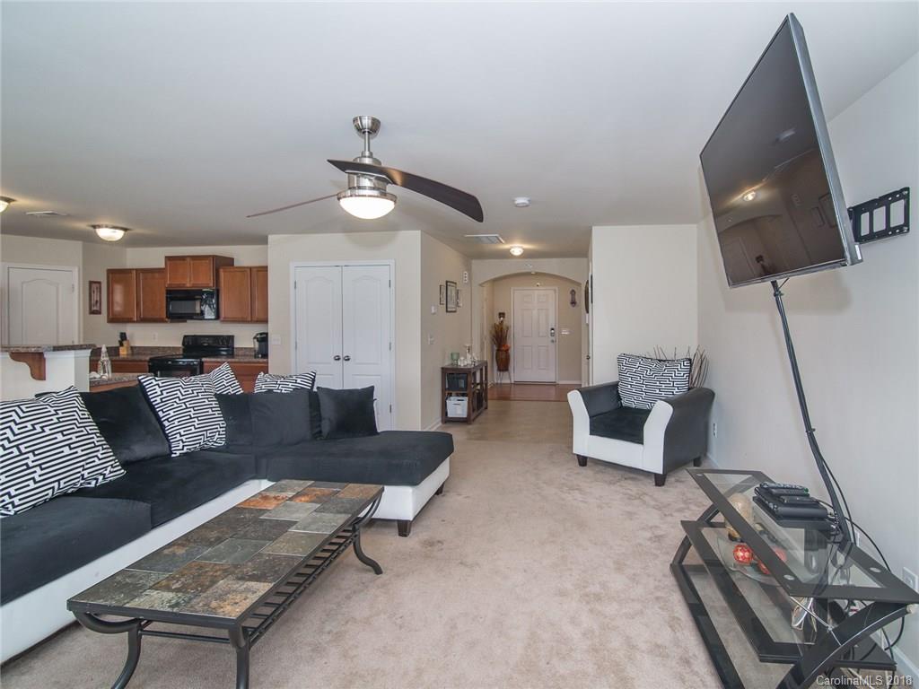 2307 Portola Court Charlotte NC 28269