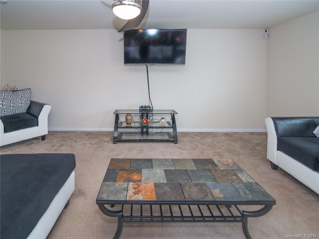2307 Portola Court Charlotte NC 28269