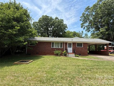 2012 N Deal Avenue Newton NC 28658