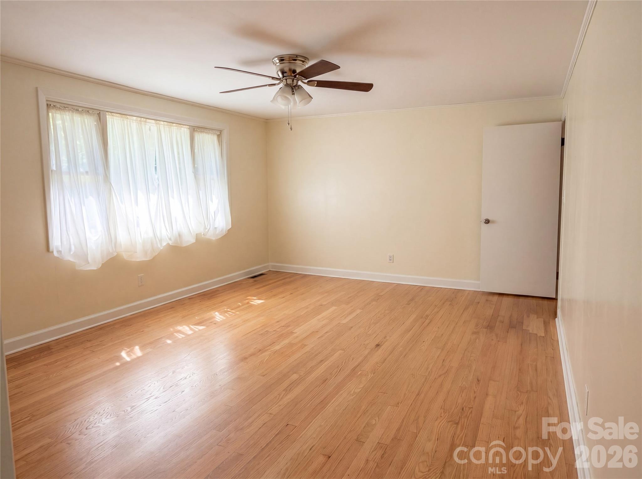 2012 N Deal Avenue Newton NC 28658