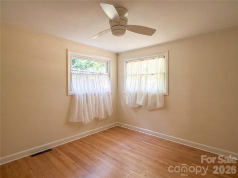 2012 N Deal Avenue Newton NC 28658