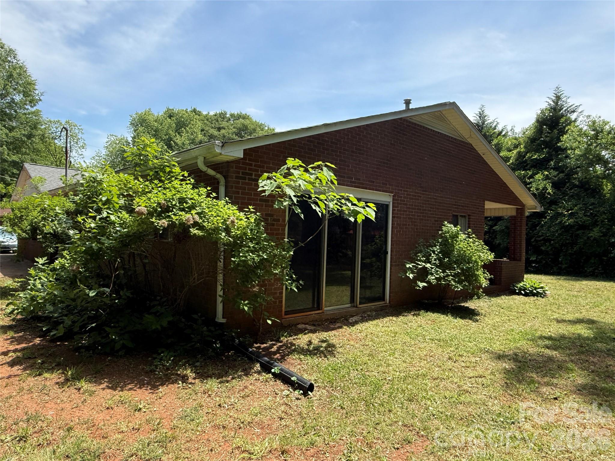 2012 N Deal Avenue Newton NC 28658